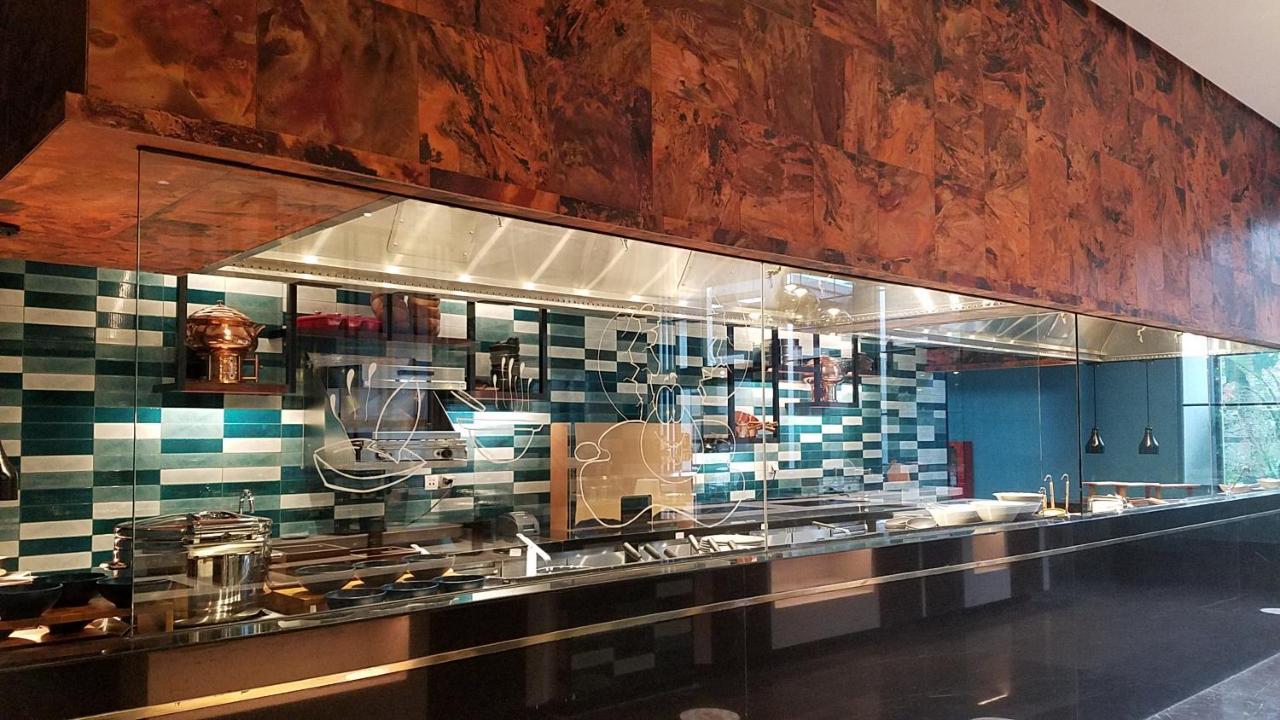 Pullman Grand Hotel